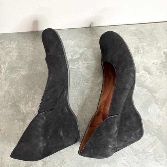 Gentle Souls by Kenneth Cole black suede leather rounded toe wedge size 10 - Picture 5 of 7